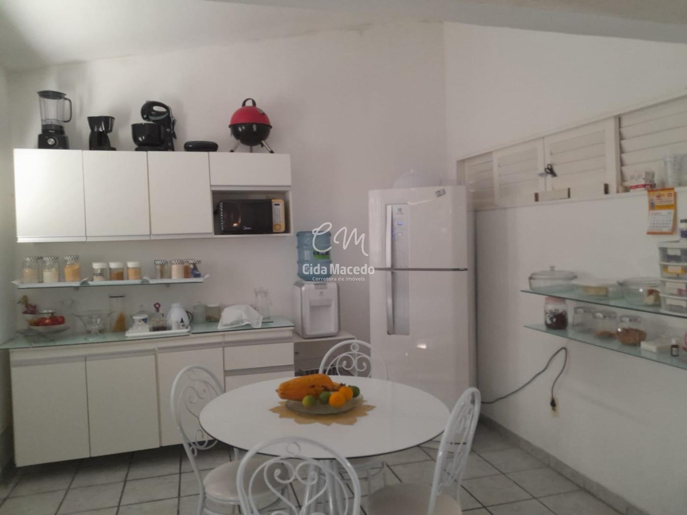 Casa à venda com 3 quartos, 240m² - Foto 15