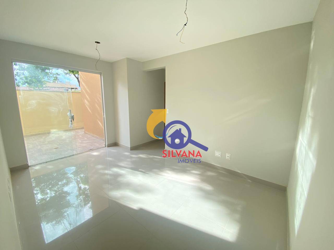 Apartamento à venda com 2 quartos, 225m² - Foto 2