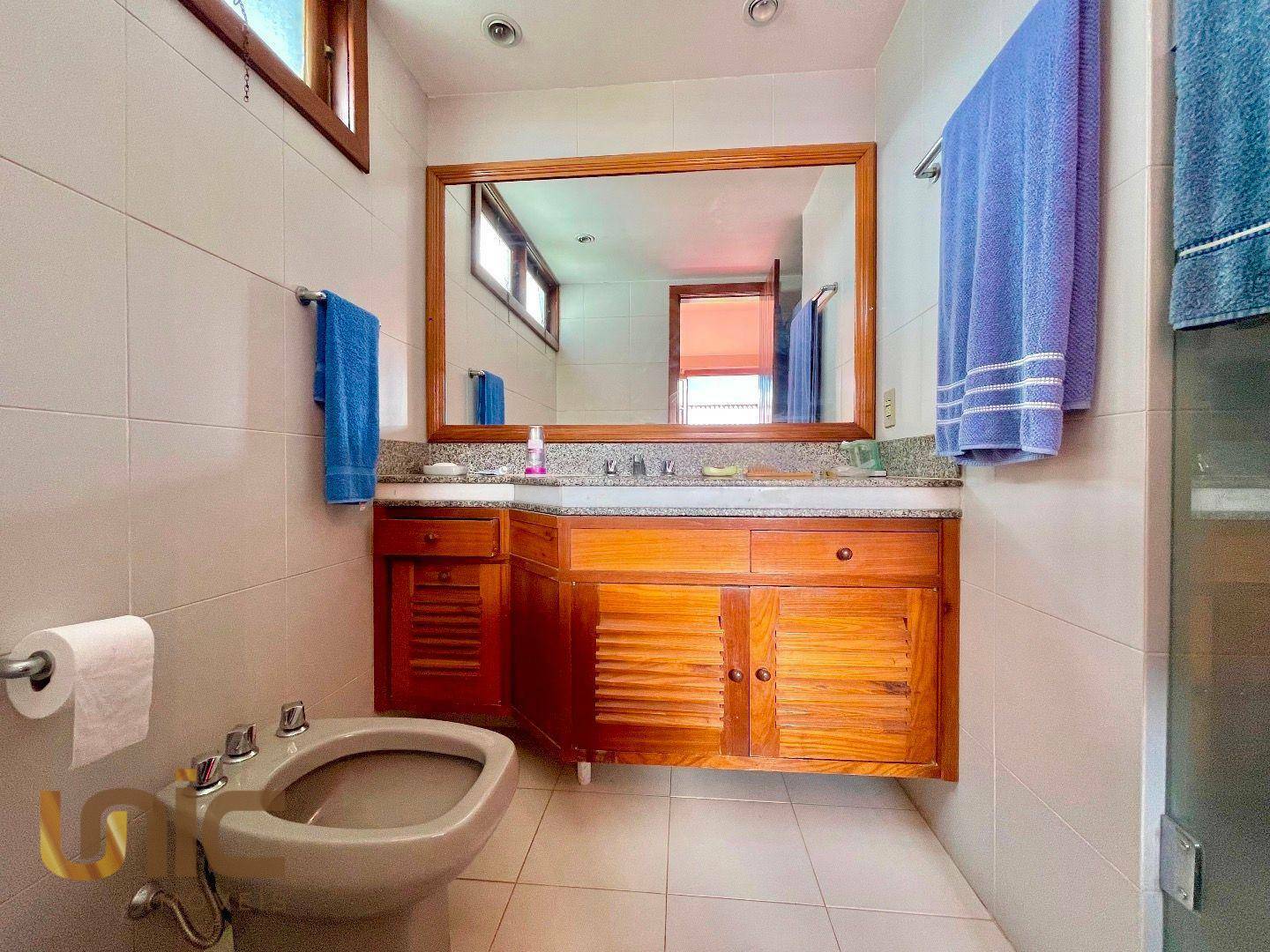 Casa de Condomínio à venda com 6 quartos, 212m² - Foto 25