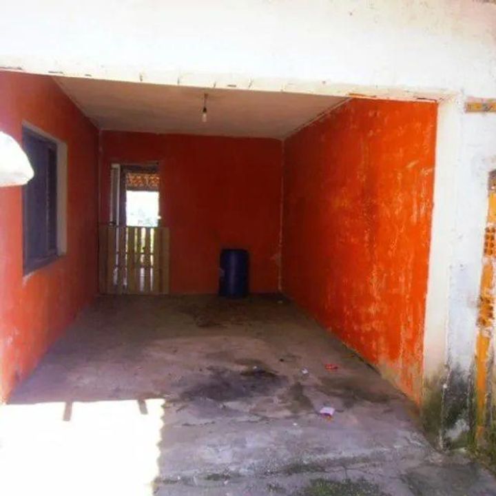 Casa à venda com 2 quartos, 300m² - Foto 1