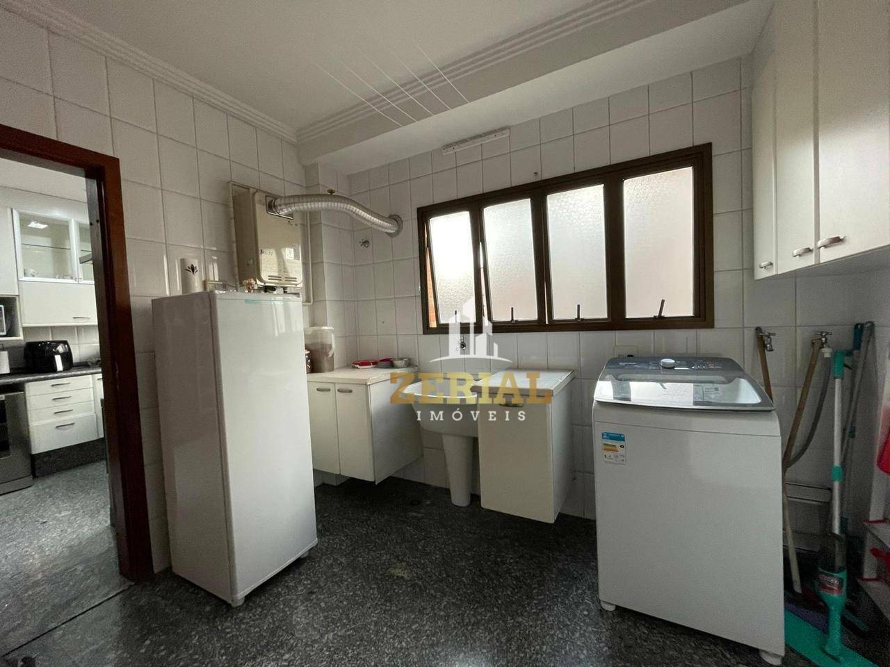 Apartamento à venda com 4 quartos, 238m² - Foto 11