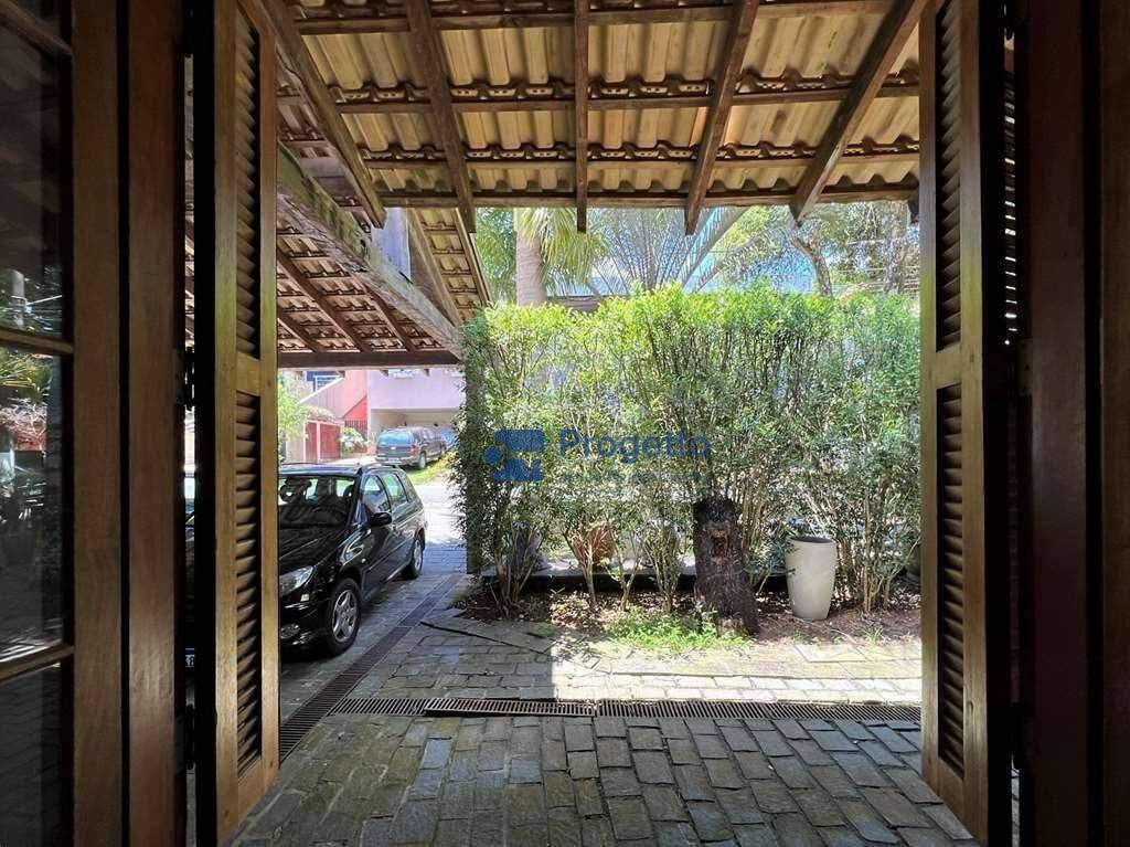 Casa de Condomínio à venda com 4 quartos, 600m² - Foto 37