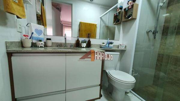 Apartamento à venda com 2 quartos, 64m² - Foto 12