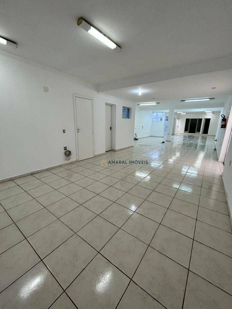 Casa à venda e aluguel com 4 quartos, 416m² - Foto 24