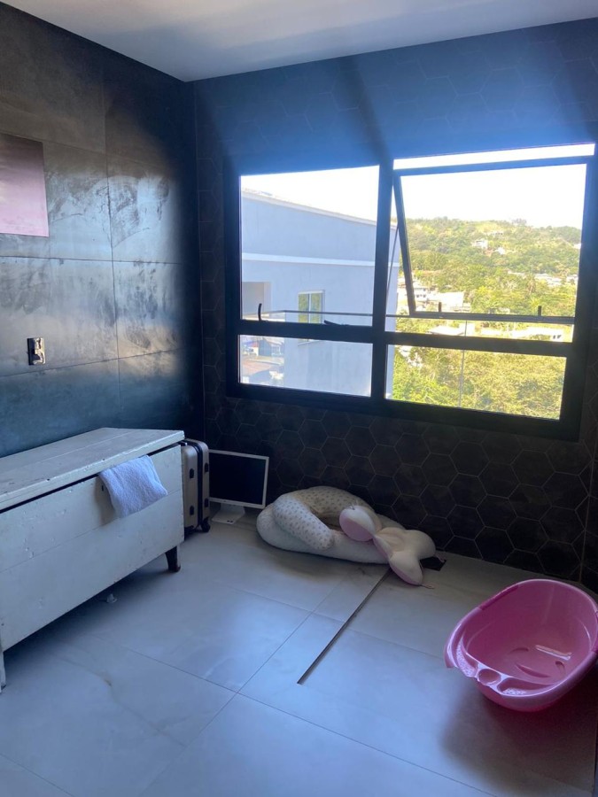 Casa para alugar com 4 quartos, 270m² - Foto 14