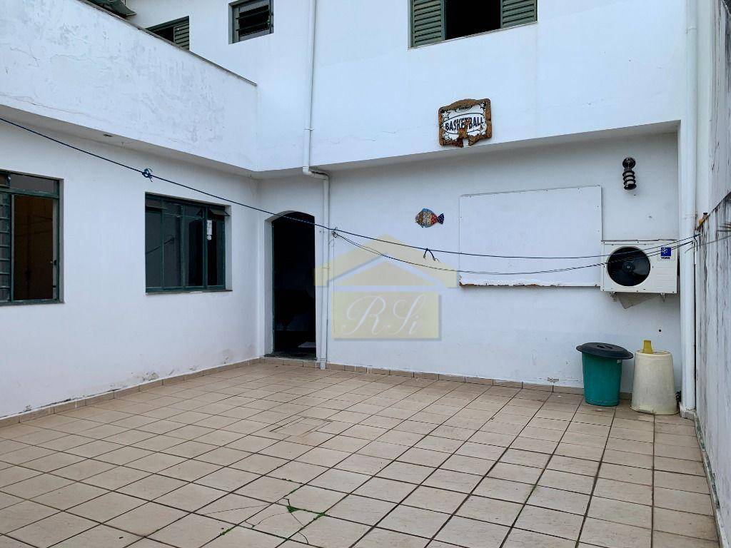 Casa à venda com 5 quartos, 300m² - Foto 24