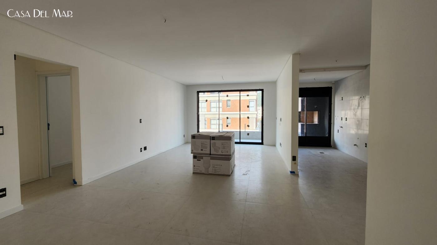 Apartamento à venda com 3 quartos, 123m² - Foto 3