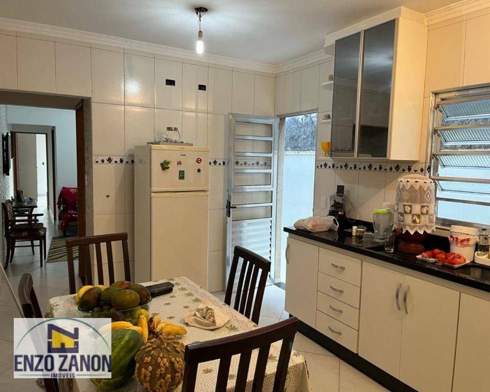 Sobrado à venda com 3 quartos, 207m² - Foto 4