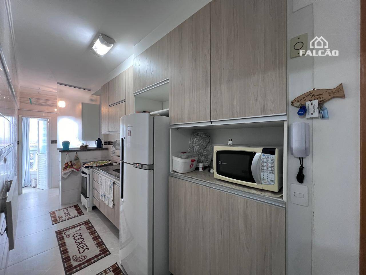 Apartamento à venda com 2 quartos, 70m² - Foto 17