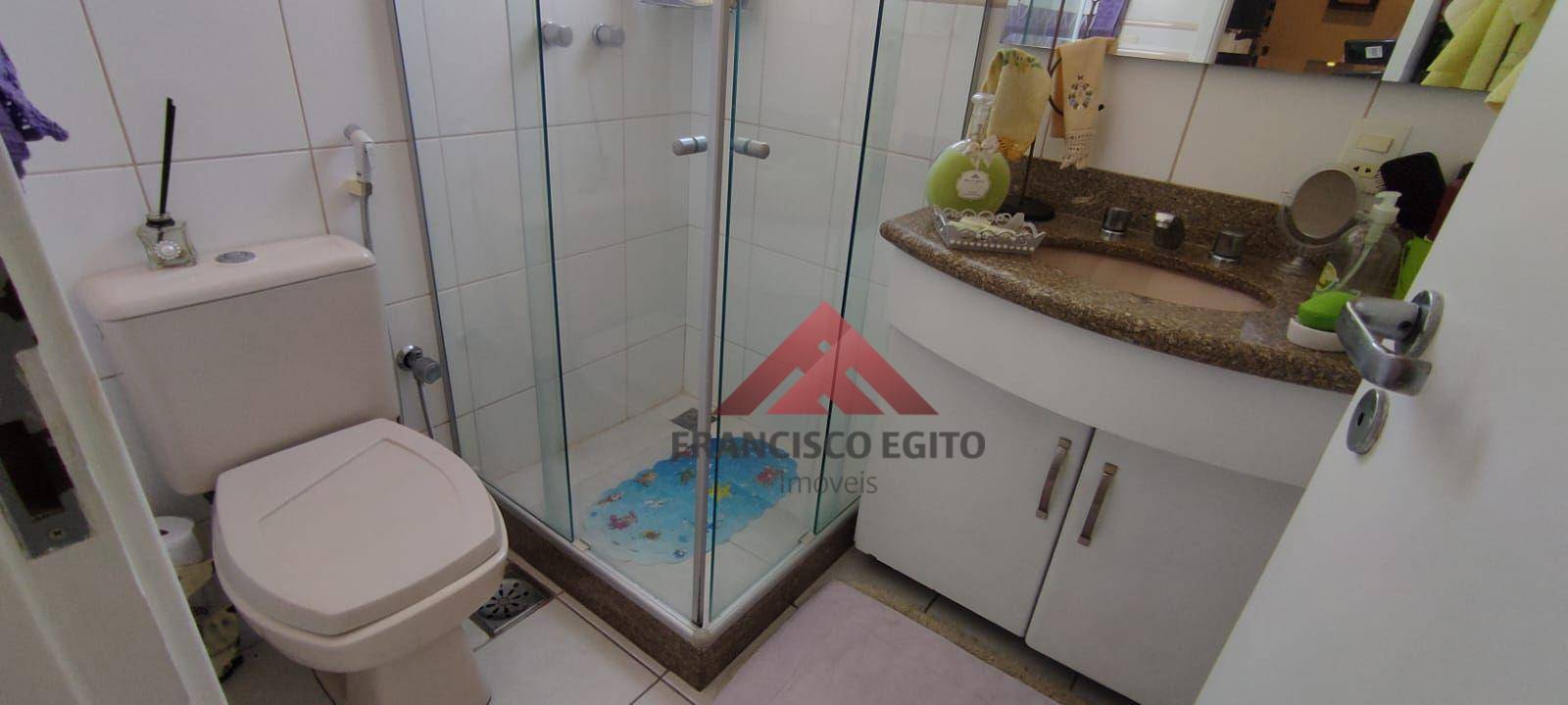 Apartamento à venda com 2 quartos, 80m² - Foto 13