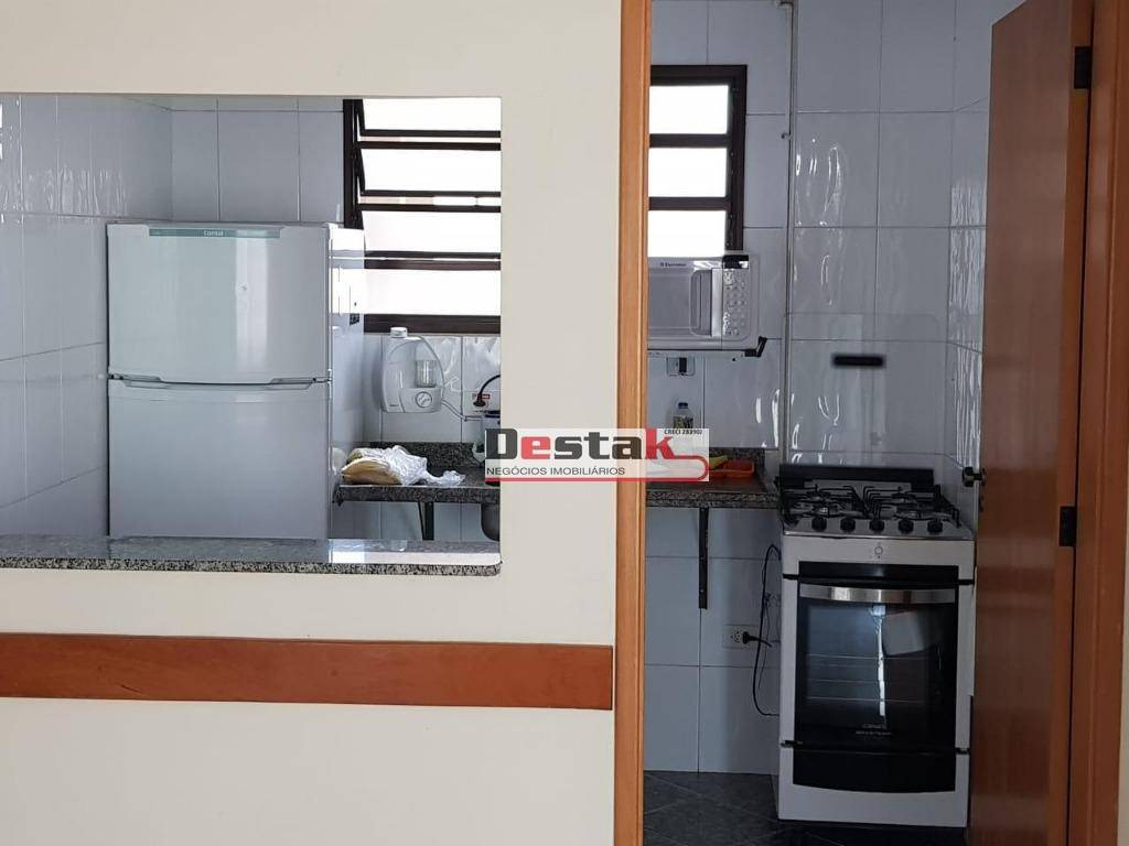 Apartamento à venda com 2 quartos, 64m² - Foto 2