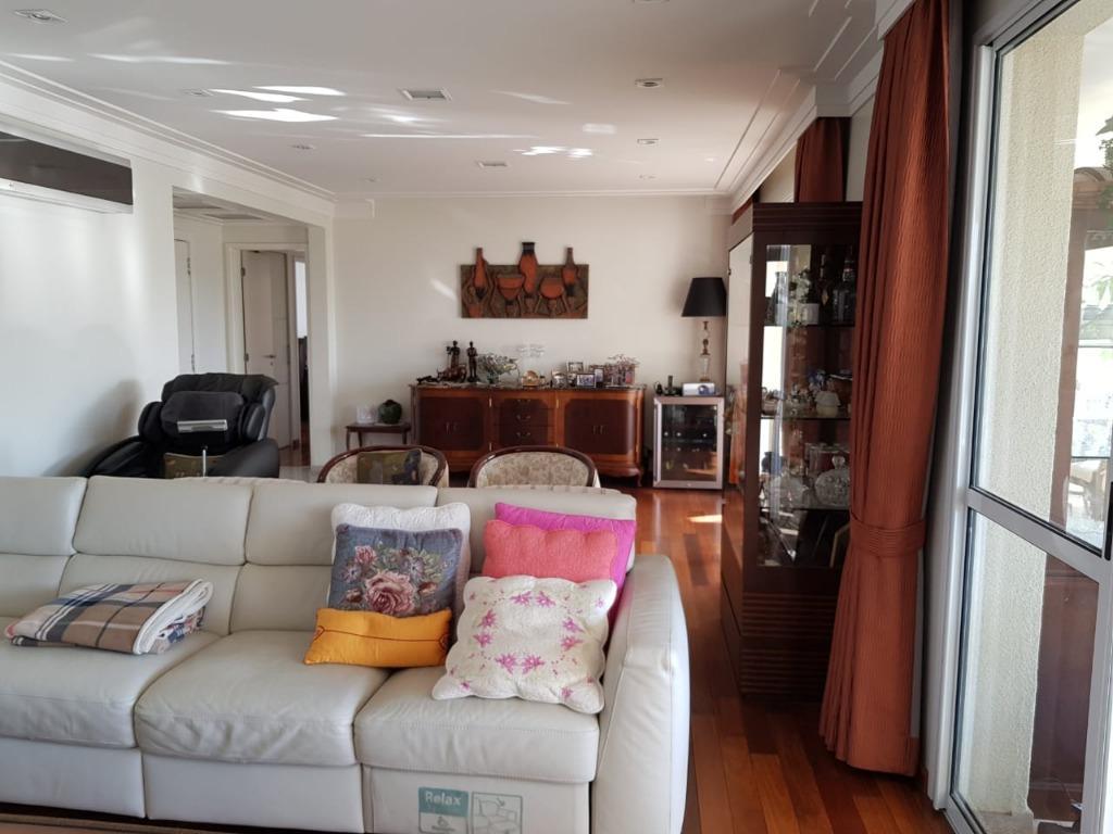 Apartamento para alugar com 4 quartos, 205m² - Foto 6