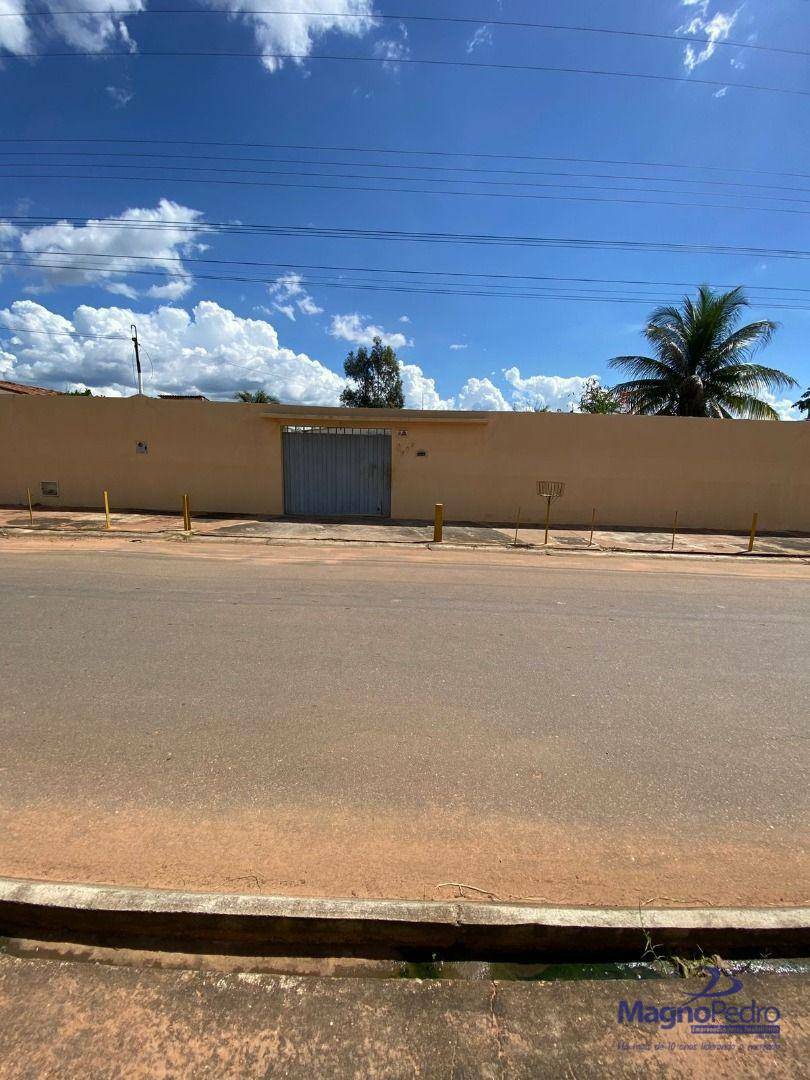 Chácara à venda com 4 quartos, 1050M2 - Foto 1