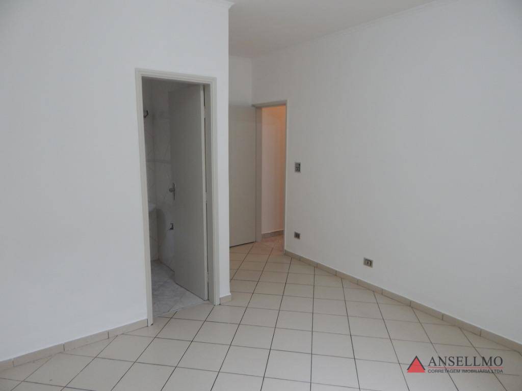 Casa para alugar com 4 quartos, 270m² - Foto 27
