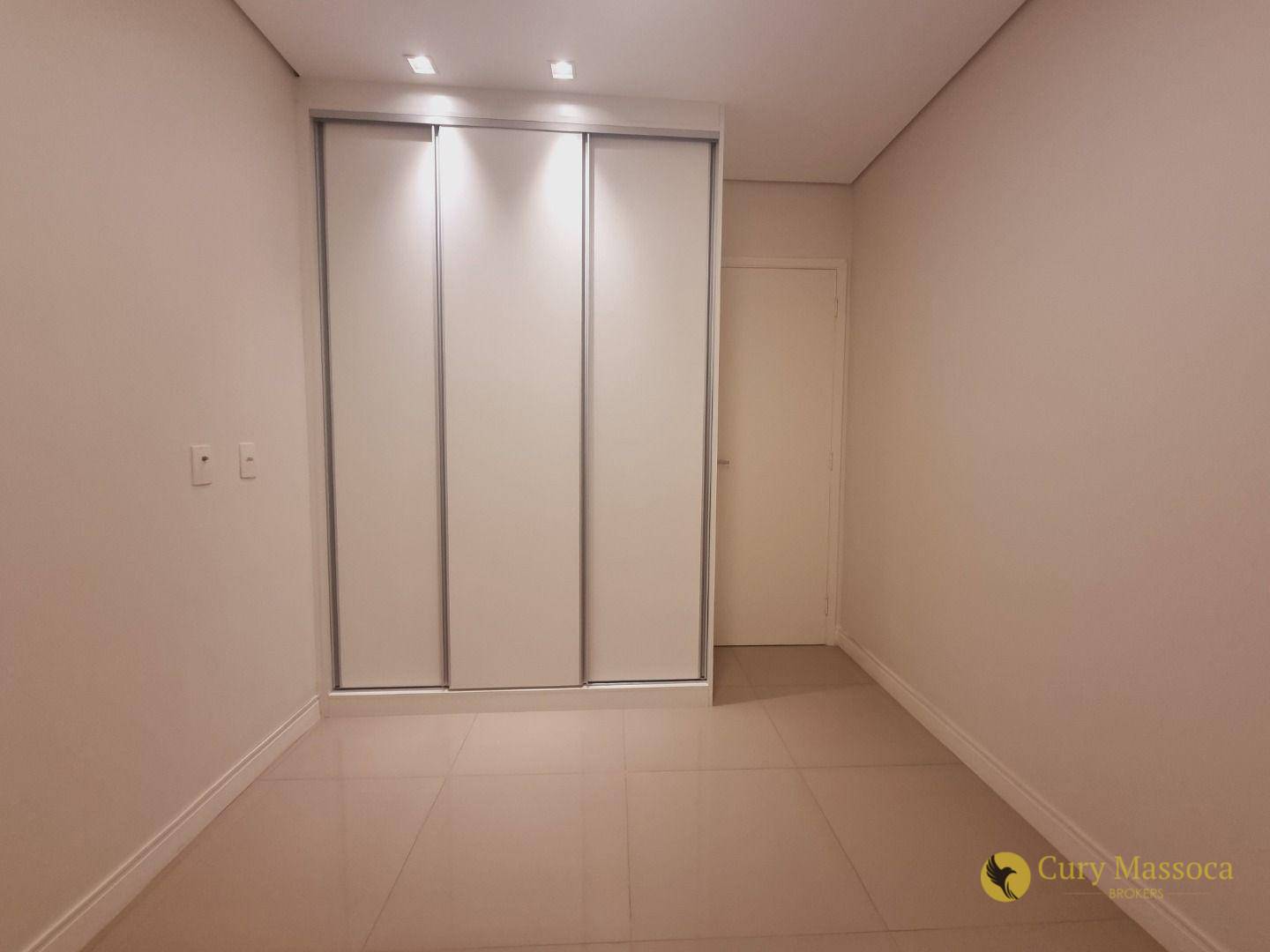 Apartamento para alugar com 2 quartos, 65m² - Foto 16