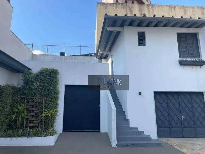 Casa para alugar com 8 quartos, 220m² - Foto 7