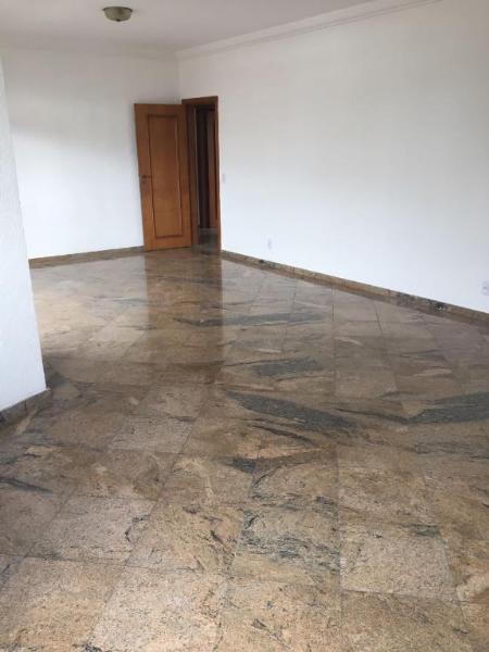 Apartamento à venda com 4 quartos, 160m² - Foto 15