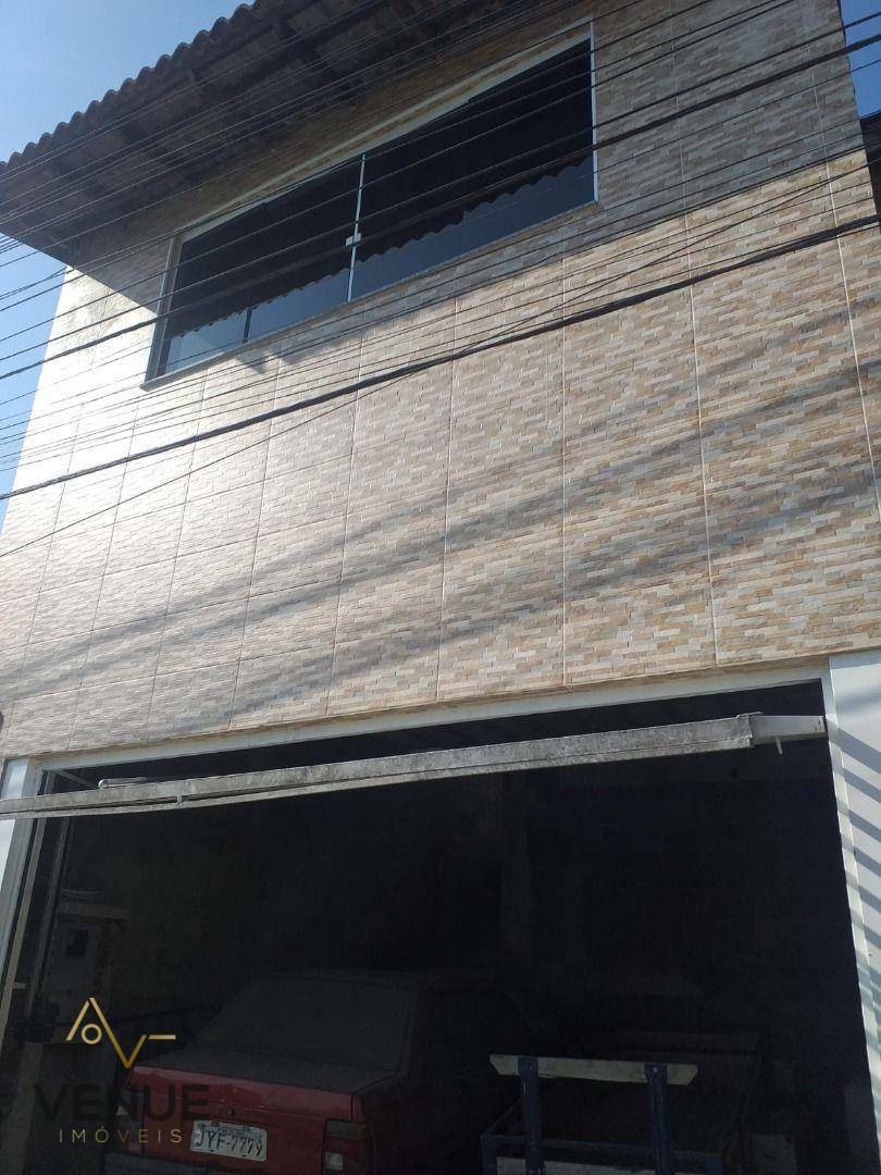 Casa à venda com 2 quartos, 90m² - Foto 2