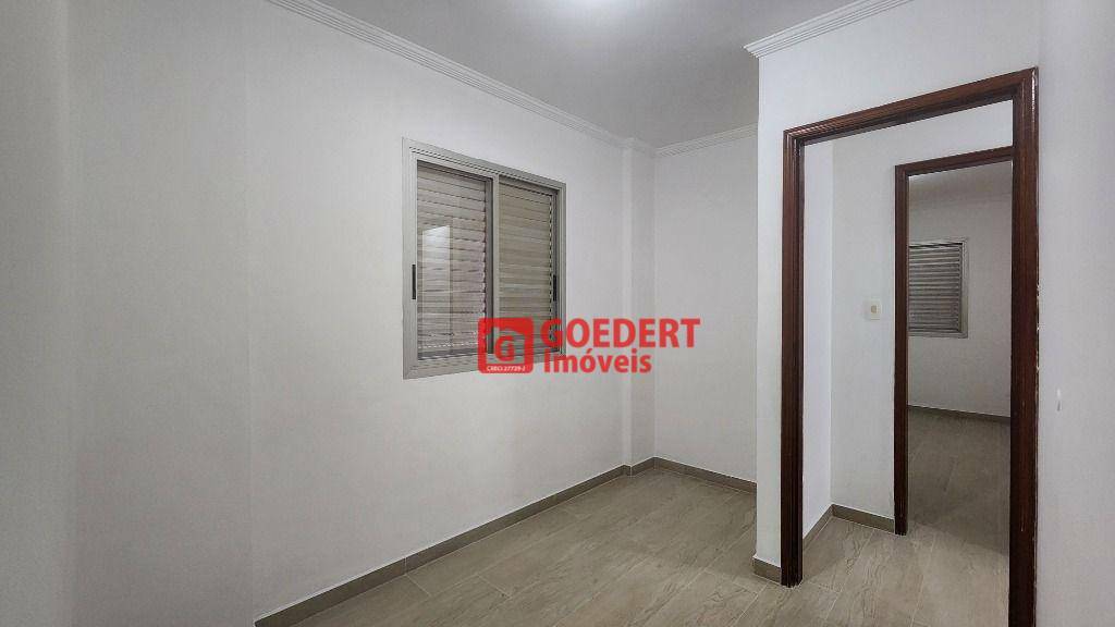 Apartamento para alugar com 3 quartos, 76m² - Foto 15