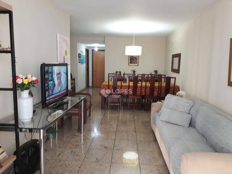 Apartamento à venda com 3 quartos, 130m² - Foto 2