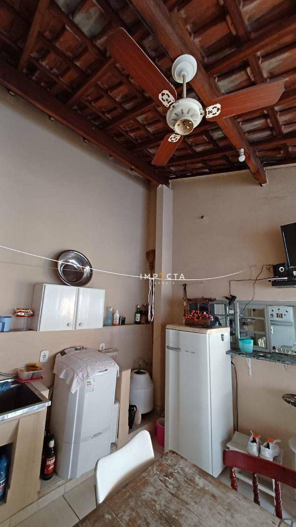 Sobrado à venda com 3 quartos, 200m² - Foto 35