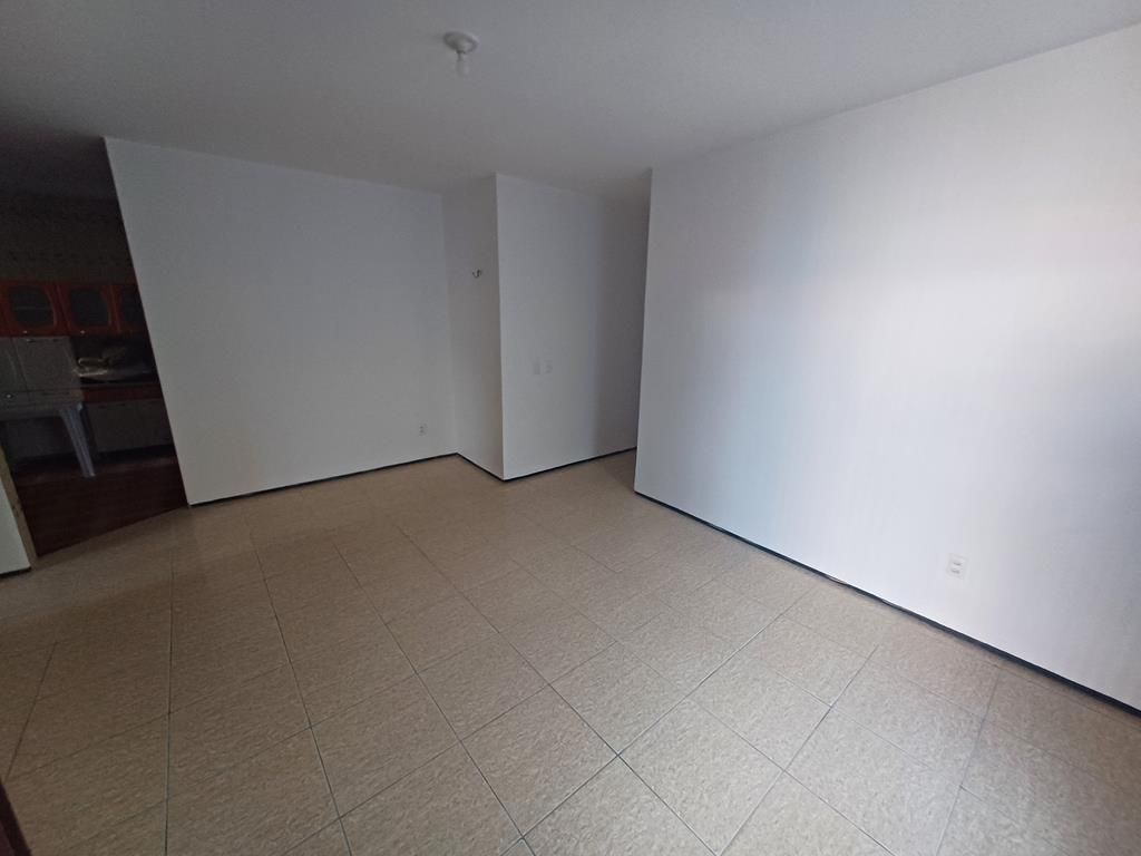 Casa para alugar com 4 quartos, 220m² - Foto 5