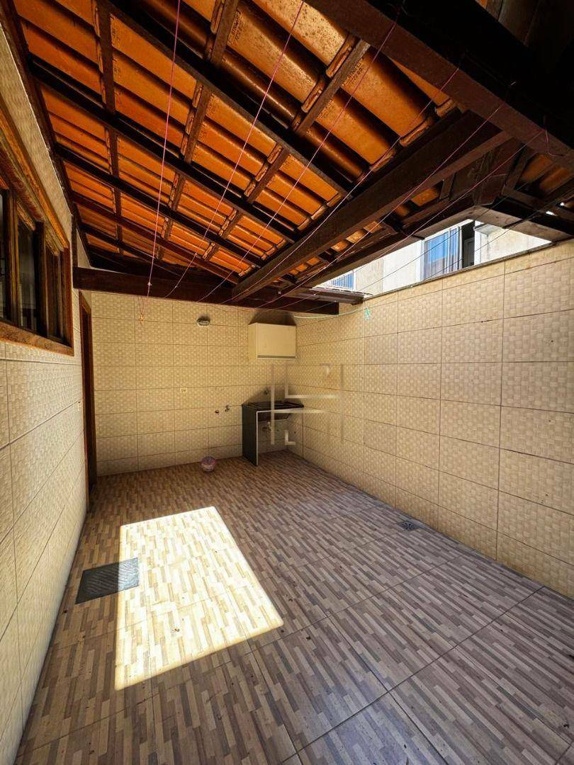 Casa à venda com 3 quartos, 140m² - Foto 6