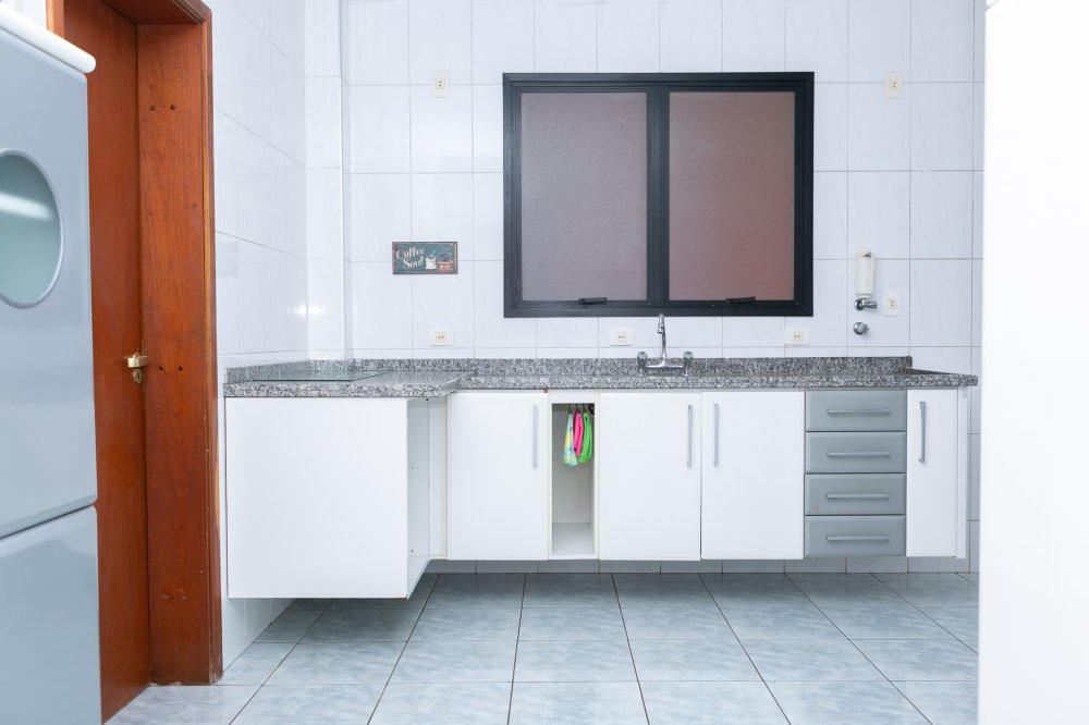 Apartamento para alugar com 4 quartos, 193m² - Foto 7