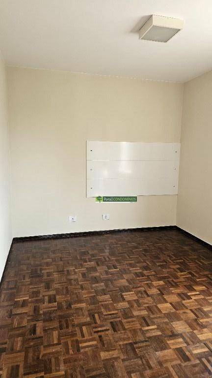 Apartamento para alugar com 3 quartos, 86m² - Foto 11