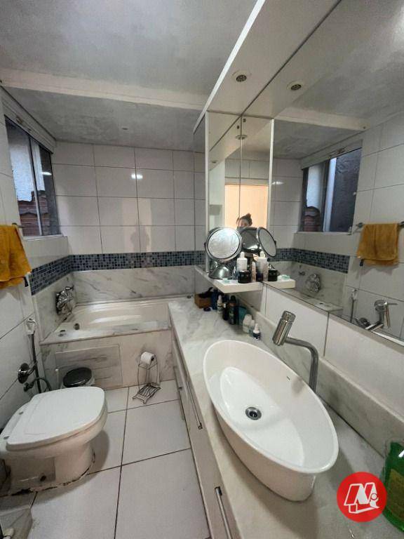 Apartamento à venda com 3 quartos, 123m² - Foto 13