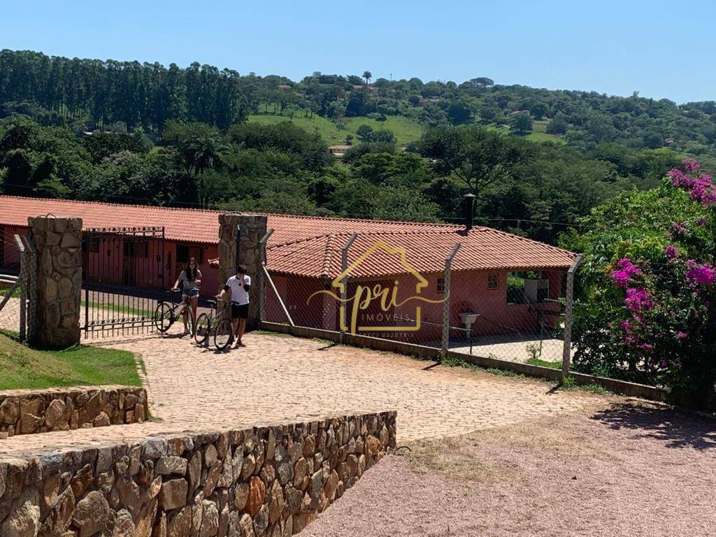 Fazenda à venda com 5 quartos, 1500m² - Foto 2