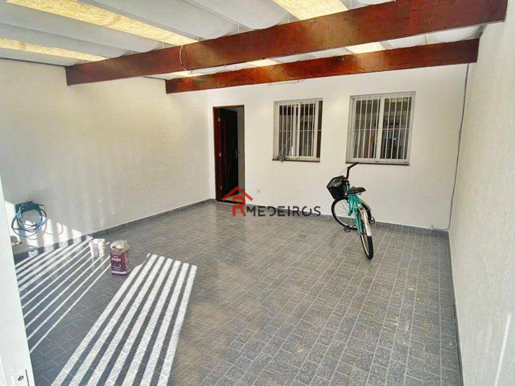 Casa à venda com 3 quartos, 122m² - Foto 2