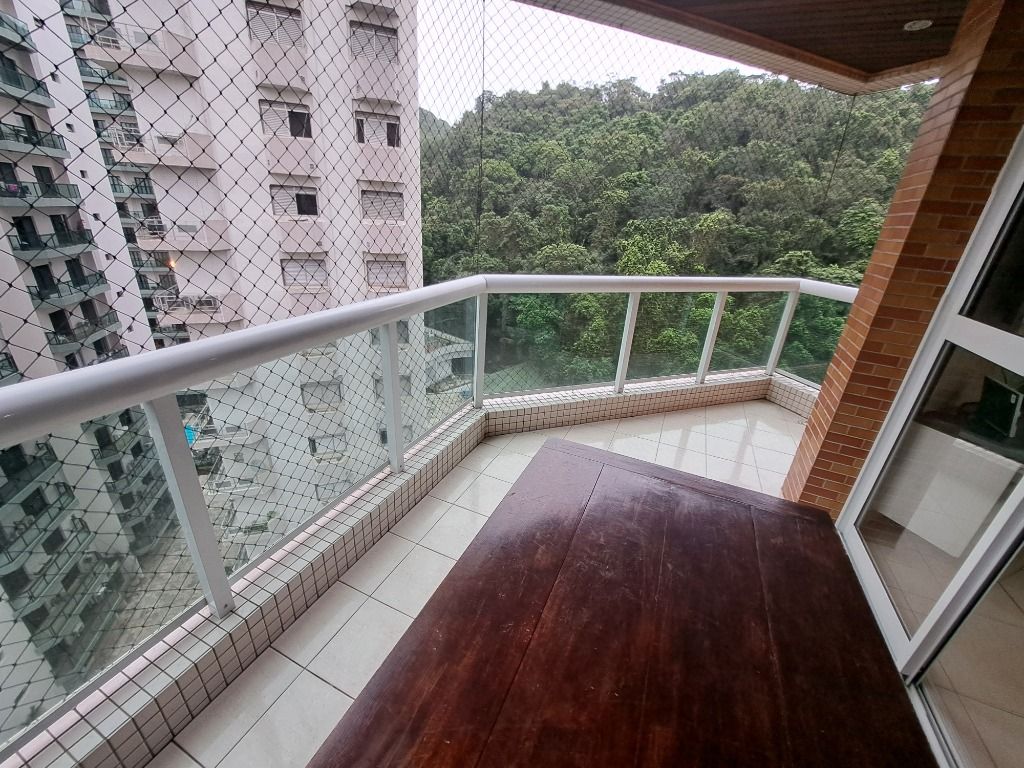 Apartamento à venda com 3 quartos, 145m² - Foto 3