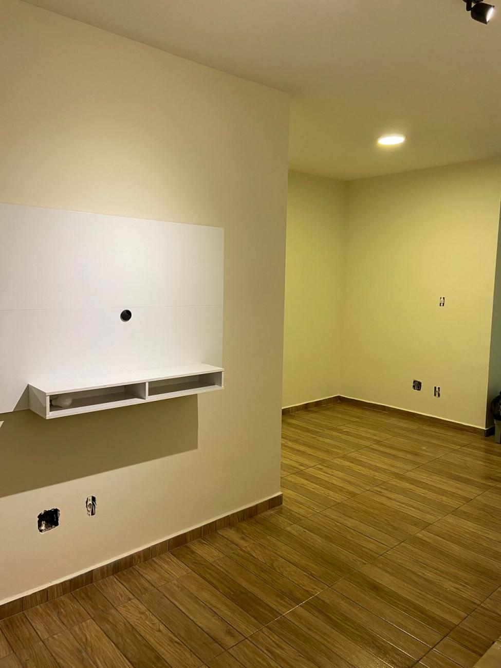 Apartamento à venda com 3 quartos, 75m² - Foto 2