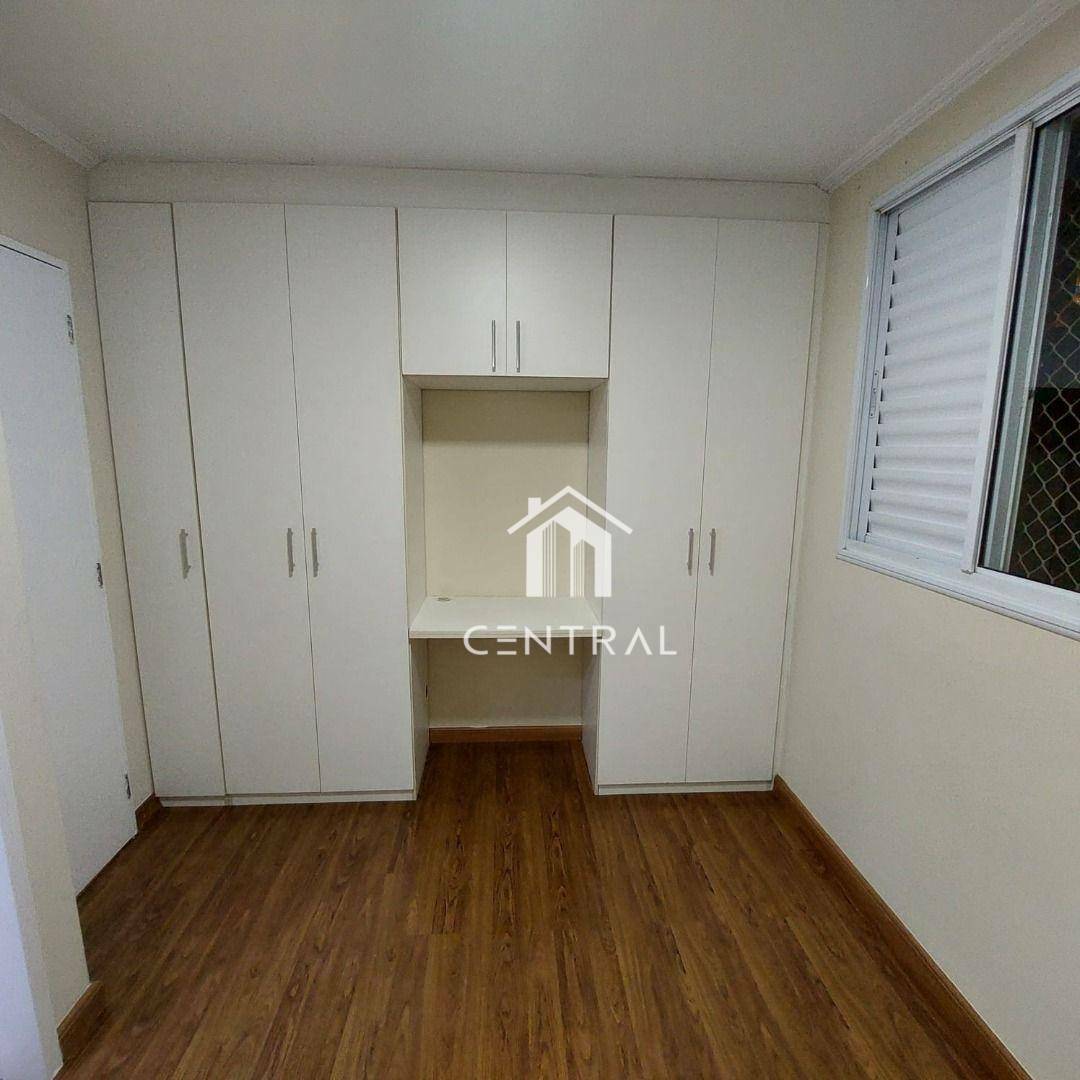 Apartamento para alugar com 2 quartos, 64m² - Foto 12