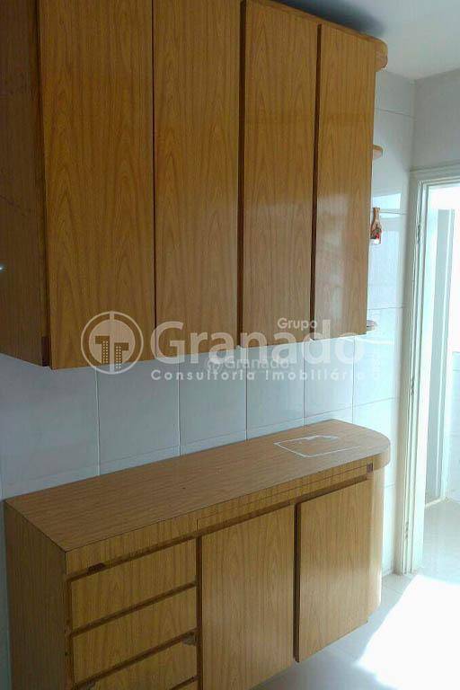 Apartamento à venda com 2 quartos, 67m² - Foto 35