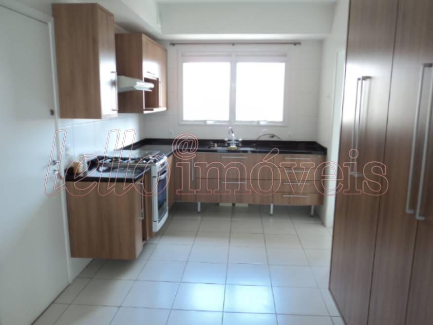 Apartamento para alugar com 3 quartos, 200m² - Foto 12