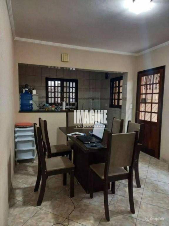 Sobrado à venda com 2 quartos, 180m² - Foto 3