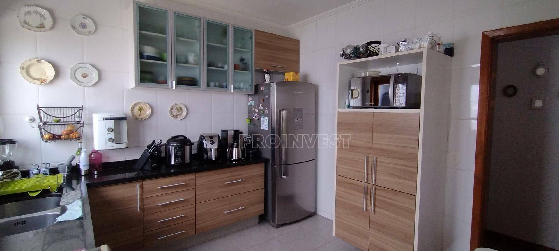 Casa à venda com 3 quartos, 239m² - Foto 18