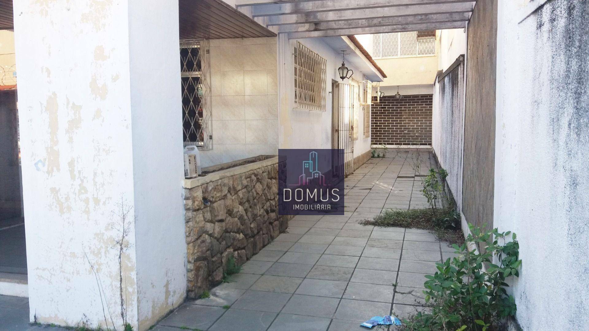 Casa à venda e aluguel com 3 quartos, 245m² - Foto 18