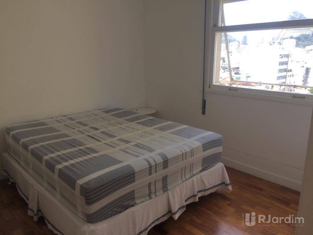 Apartamento para alugar com 3 quartos, 150m² - Foto 11