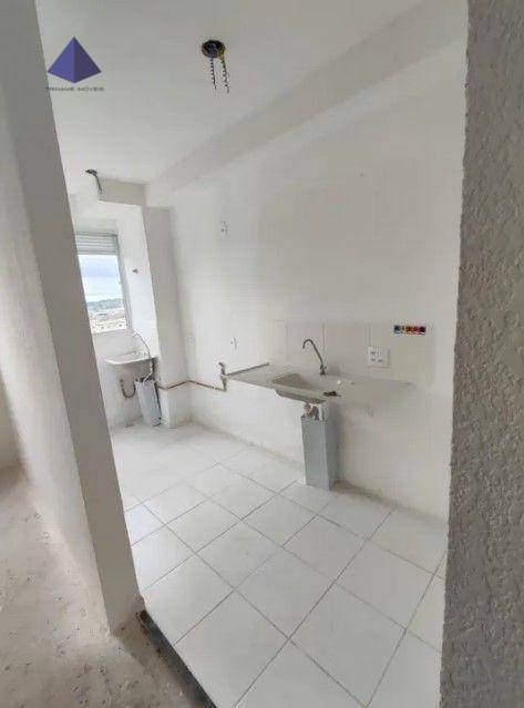 Apartamento à venda com 2 quartos, 42m² - Foto 4