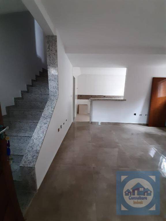 Casa à venda com 2 quartos, 90m² - Foto 1