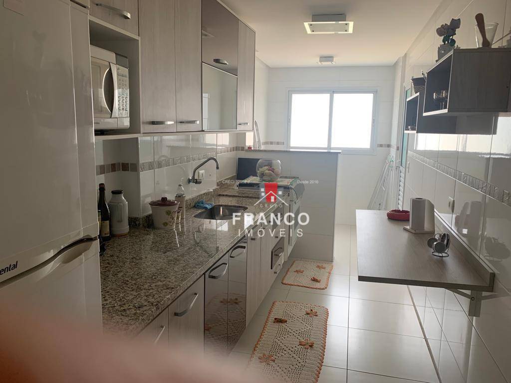 Apartamento à venda com 3 quartos, 123m² - Foto 16