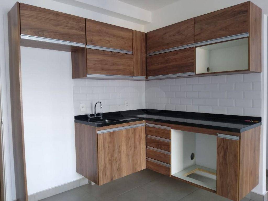 Apartamento à venda com 1 quarto, 38m² - Foto 2