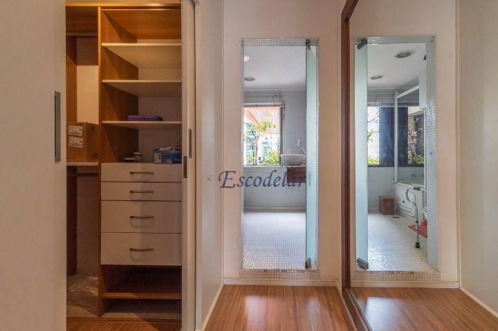 Apartamento à venda com 3 quartos, 210m² - Foto 18