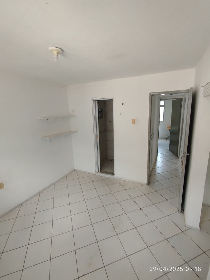 Apartamento para alugar com 2 quartos, 75m² - Foto 18