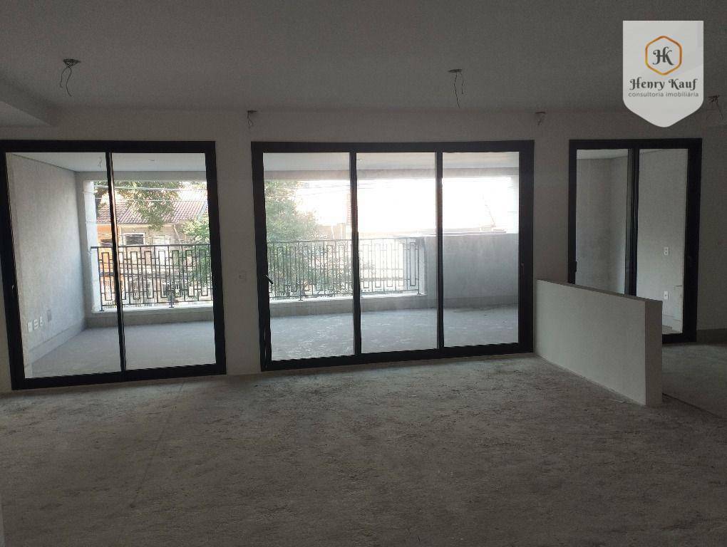 Apartamento à venda com 3 quartos, 209m² - Foto 7