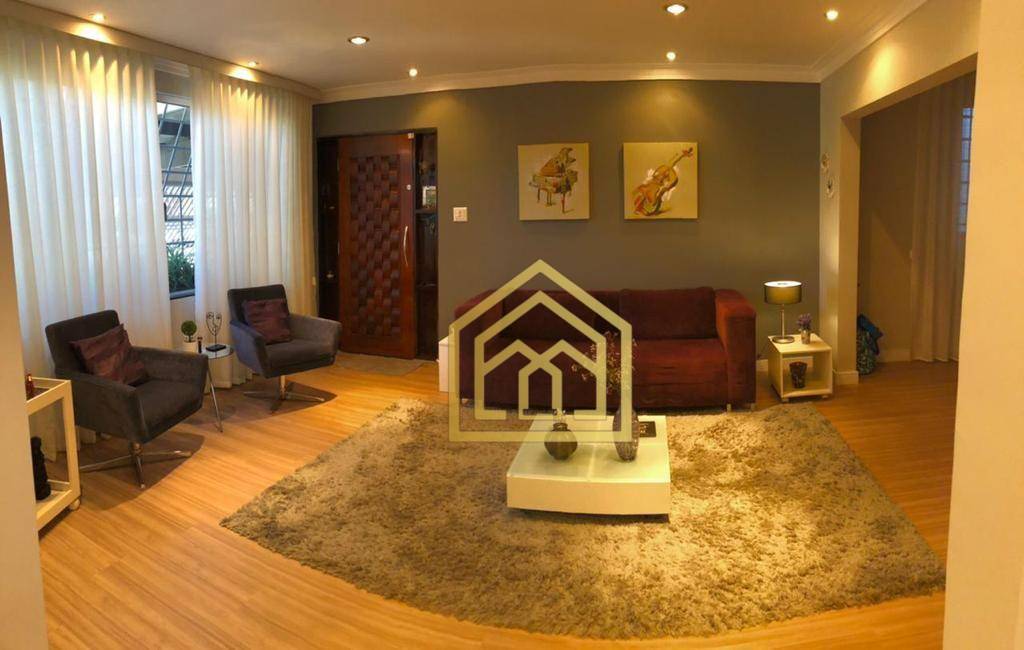 Casa à venda com 3 quartos, 220m² - Foto 6