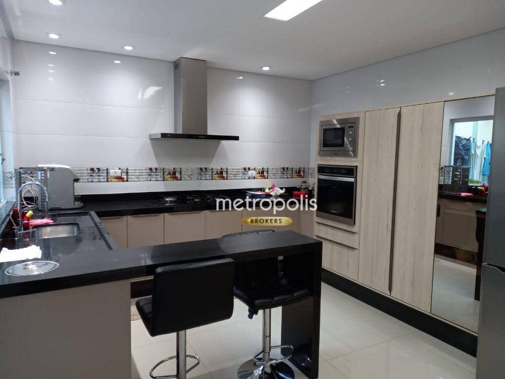 Sobrado à venda com 3 quartos, 230m² - Foto 11